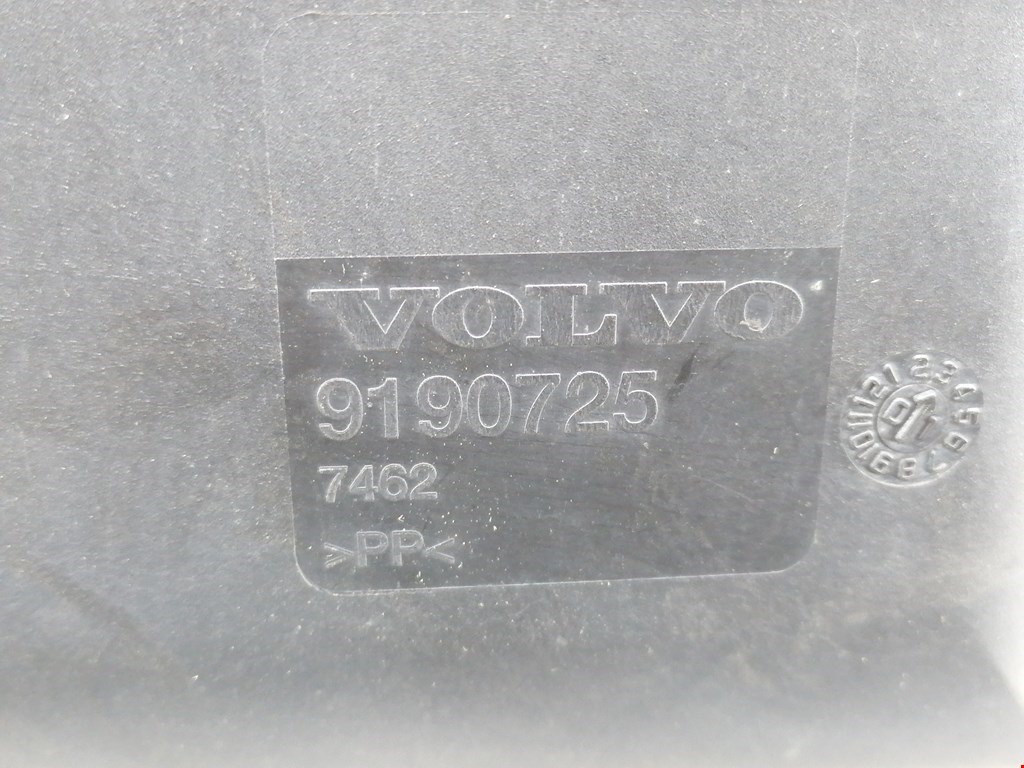 Воздухозаборник (наружный) Volvo V70 2 купить в России