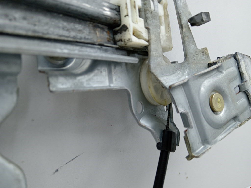 Стеклоподъемник электрический двери передней левой Skoda Octavia 1U купить в России