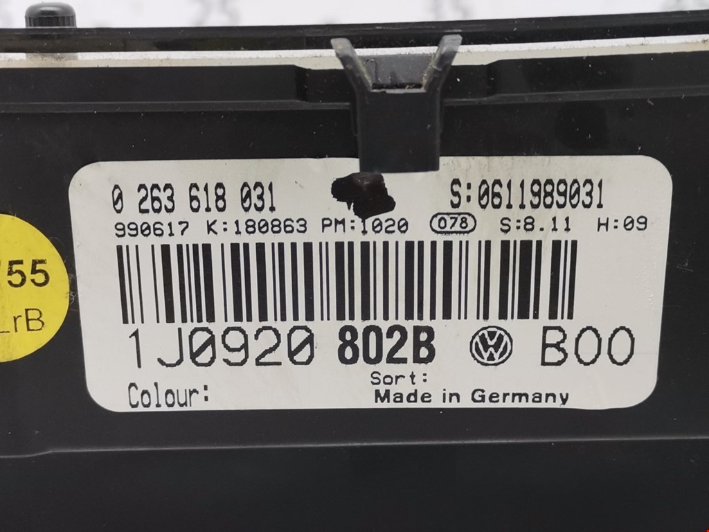 Панель приборная (щиток приборов) Volkswagen Bora купить в Беларуси