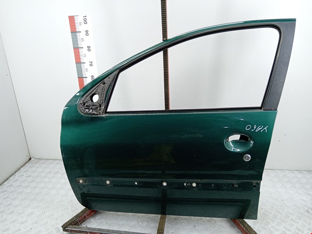 Дверь передняя левая Peugeot 206