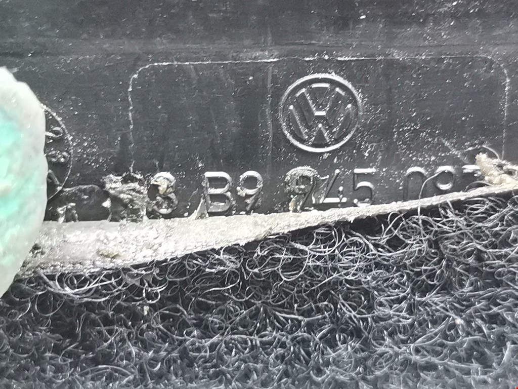 Фонарь дополнительный тормозной (стоп-сигнал) Volkswagen Passat 5 купить в Беларуси