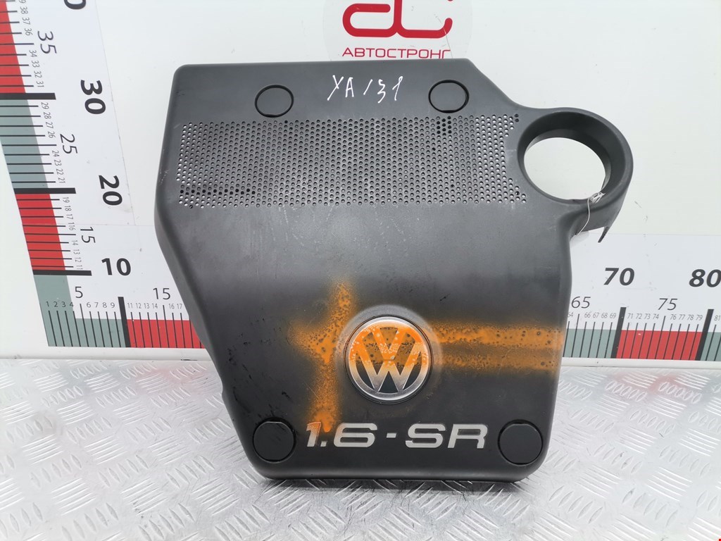 Накладка декоративная двигателя Volkswagen Golf 4