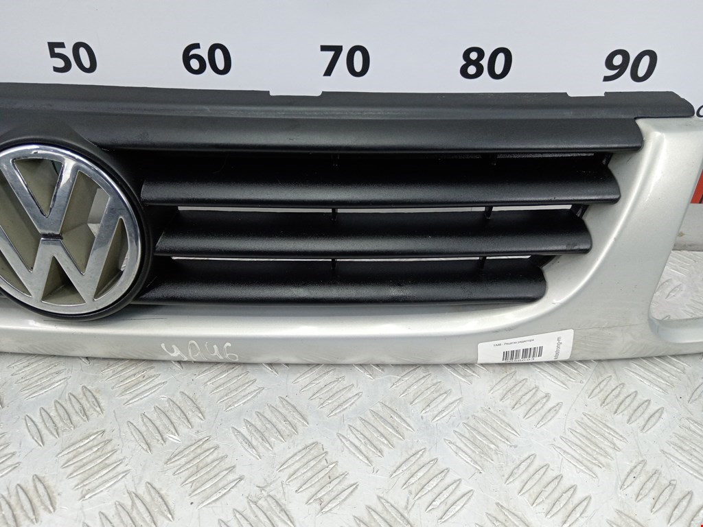 Решетка радиатора Volkswagen Polo 3 купить в Беларуси