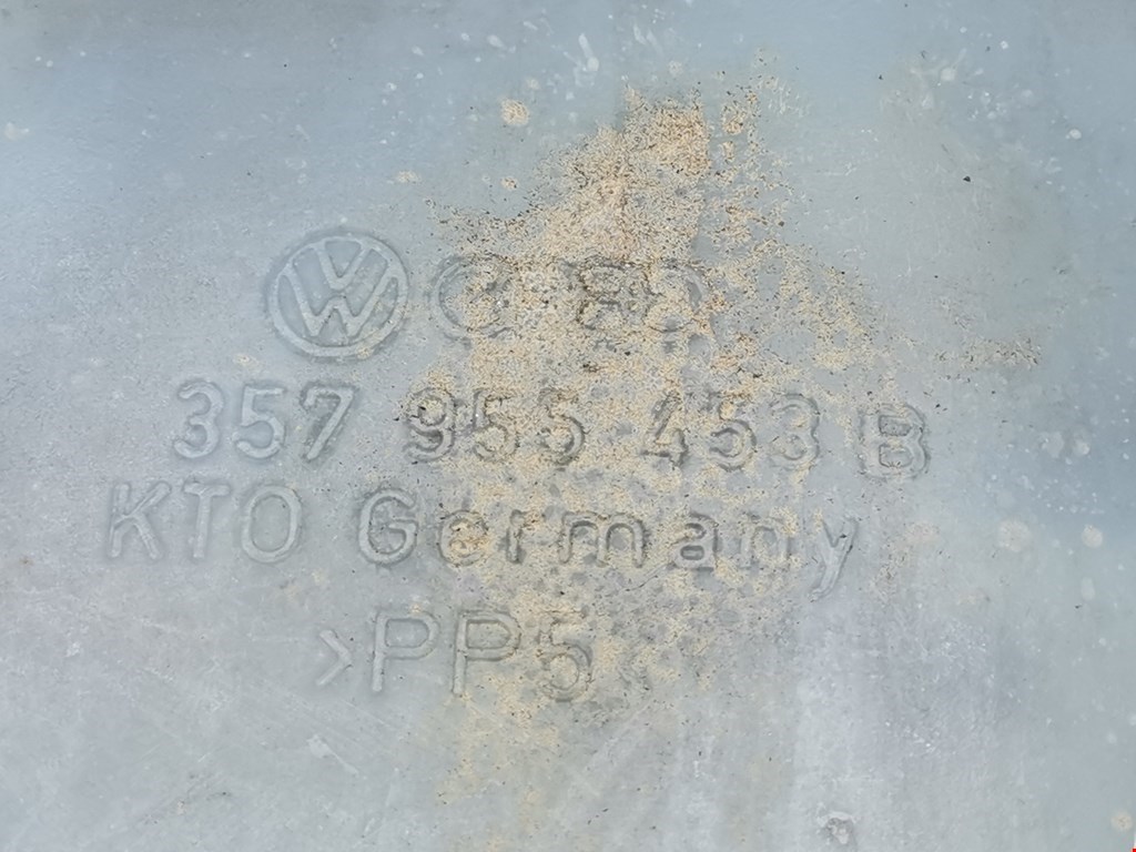 Бачок омывателя Volkswagen Passat 3 купить в России