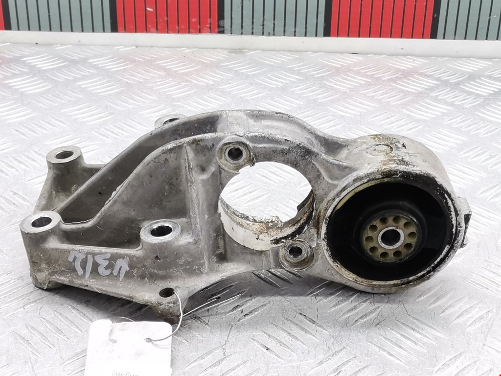 Подушка (опора) крепления двигателя Peugeot 206