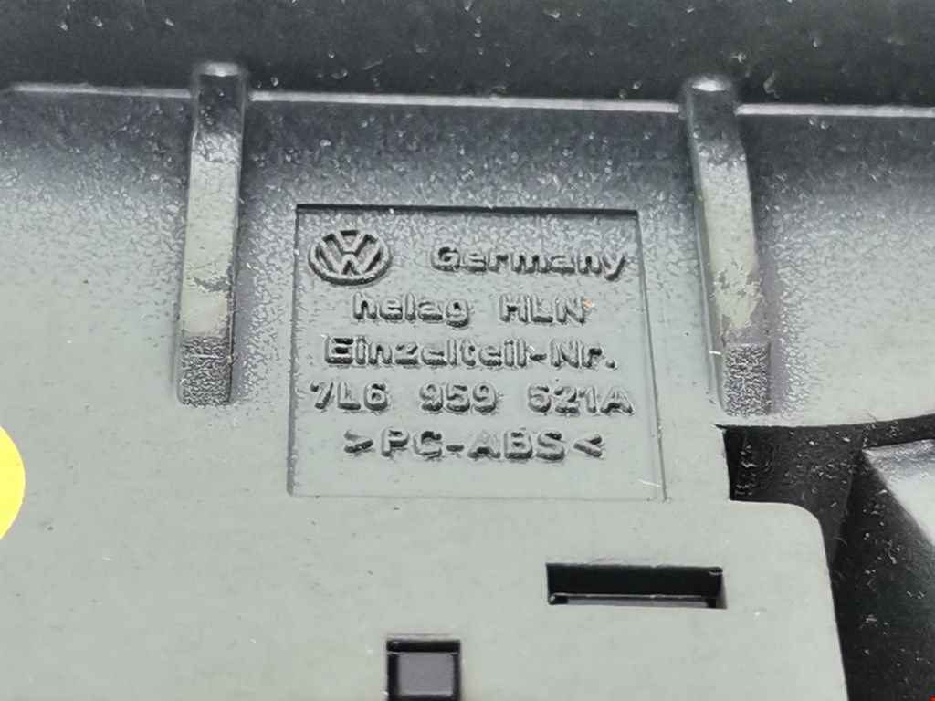 Кнопка стеклоподъемника Volkswagen Touareg 1 купить в Беларуси