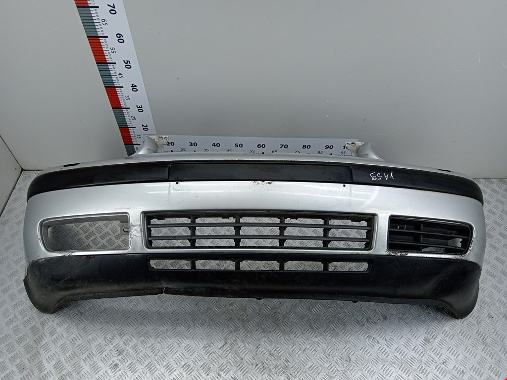 Бампер передний Volkswagen Golf 4