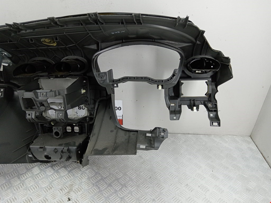 Торпедо (панель передняя) Ford Focus 2 купить в Беларуси