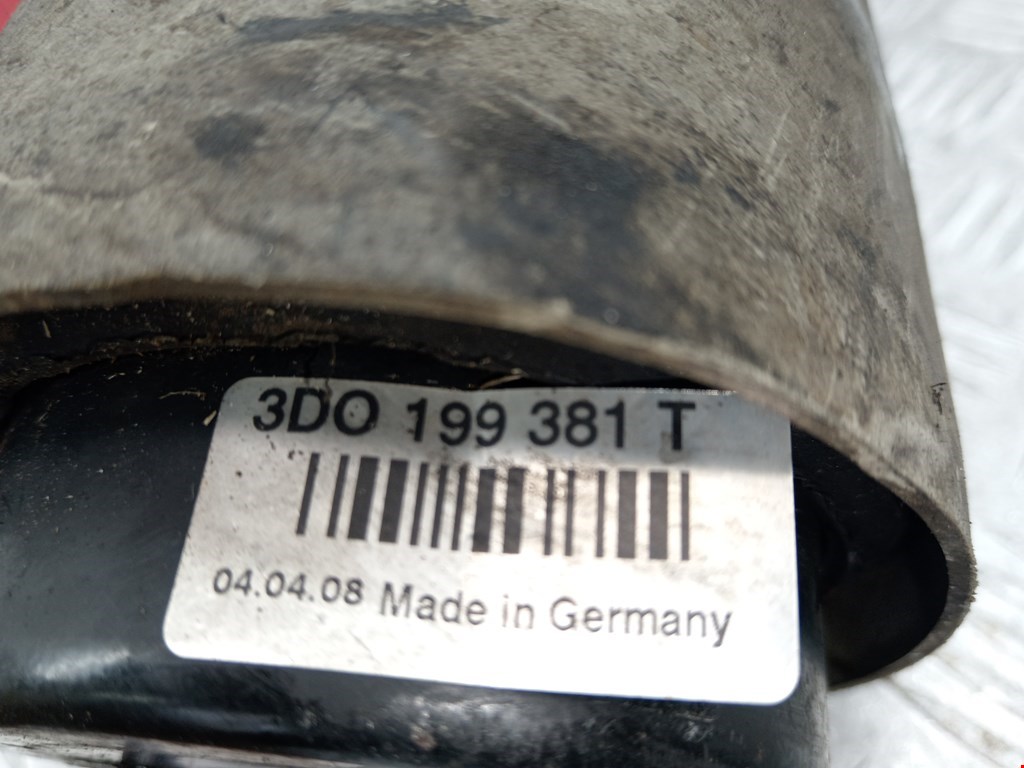 Подушка (опора) крепления двигателя Volkswagen Phaeton купить в Беларуси