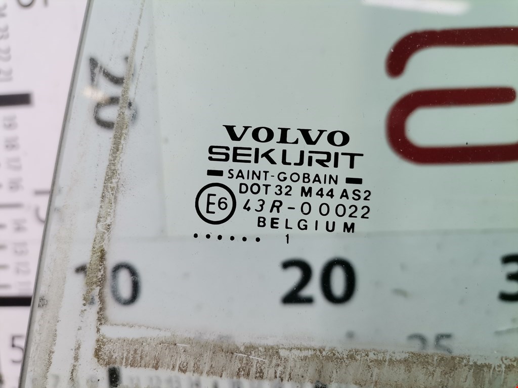 Стекло двери задней левой Volvo S40 V40 1 купить в Беларуси