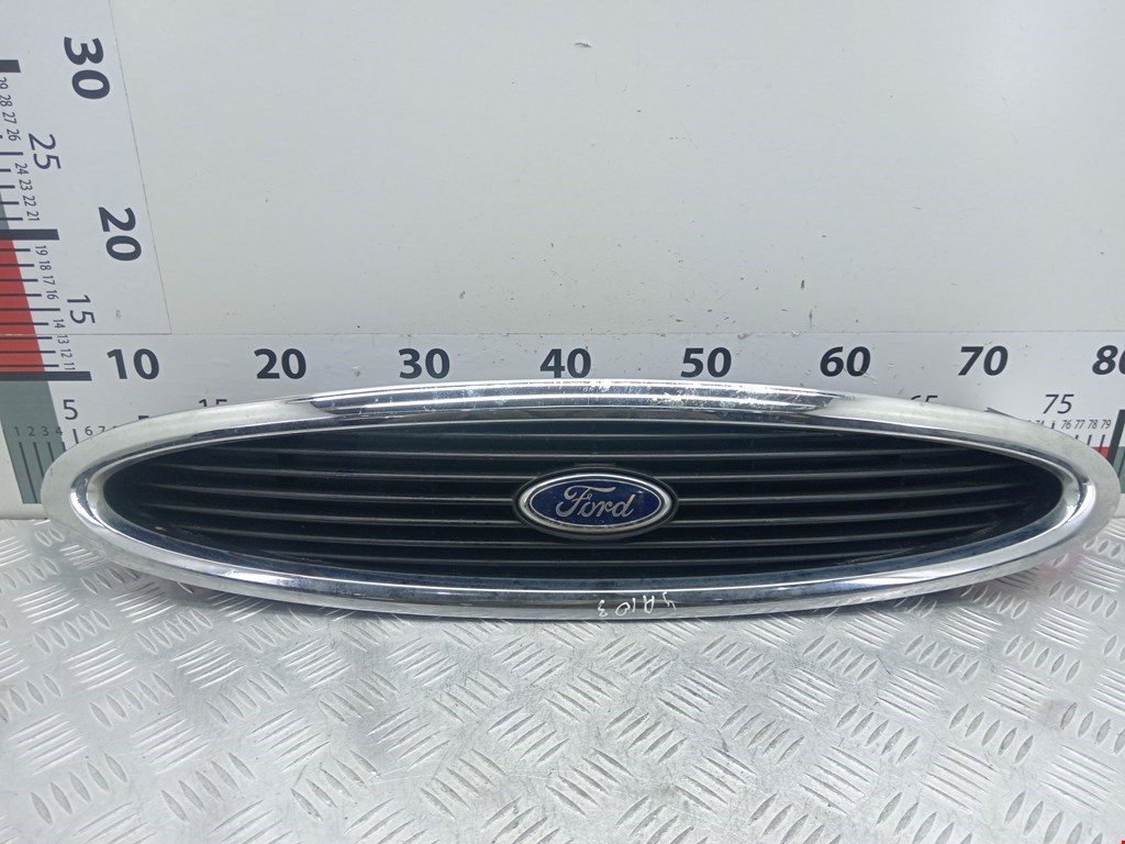 Решетка радиатора Ford Mondeo 2