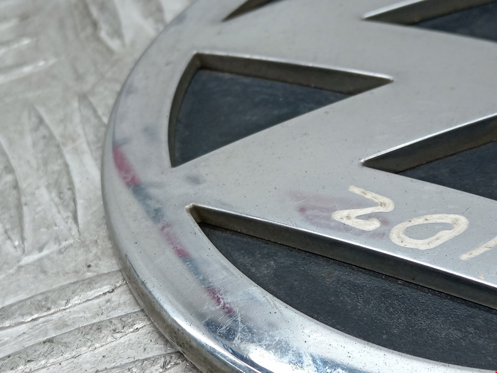 Эмблема (значок) Volkswagen Touran 1 купить в России