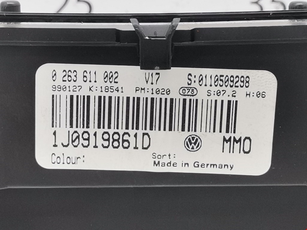 Панель приборная (щиток приборов) Volkswagen Bora купить в России