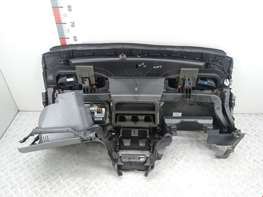Торпедо (панель передняя) Ford Galaxy 2 купить в России