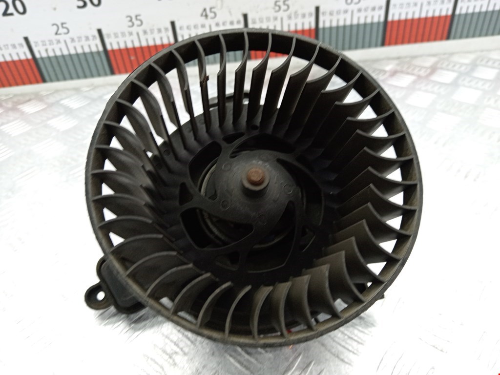 Моторчик печки (вентилятор отопителя) Citroen Berlingo 1 купить в России