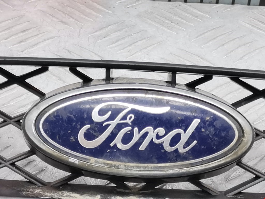 Решетка радиатора Ford Cougar купить в Беларуси