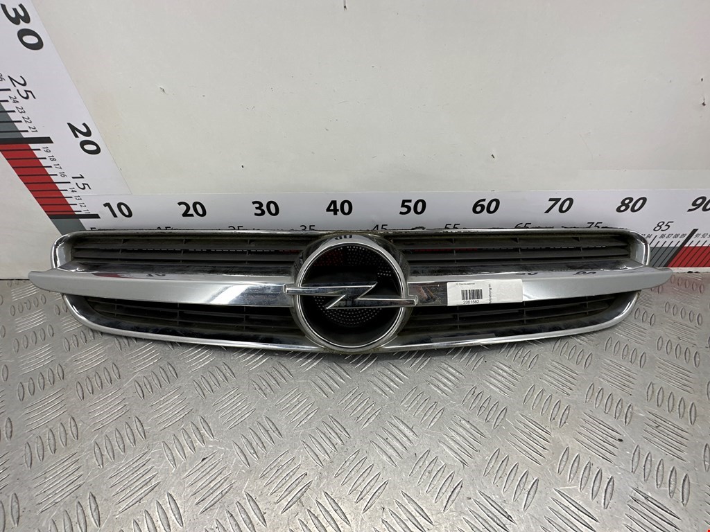 Решетка радиатора Opel Vectra C купить в Беларуси