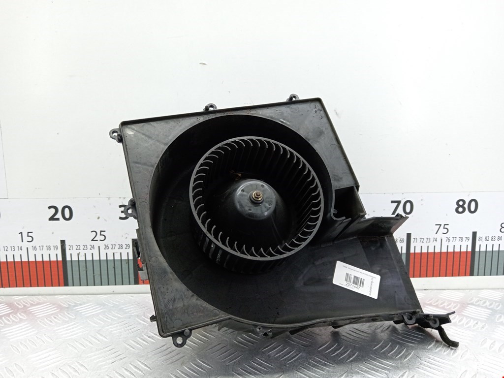 Моторчик печки (вентилятор отопителя) Nissan Primera P12