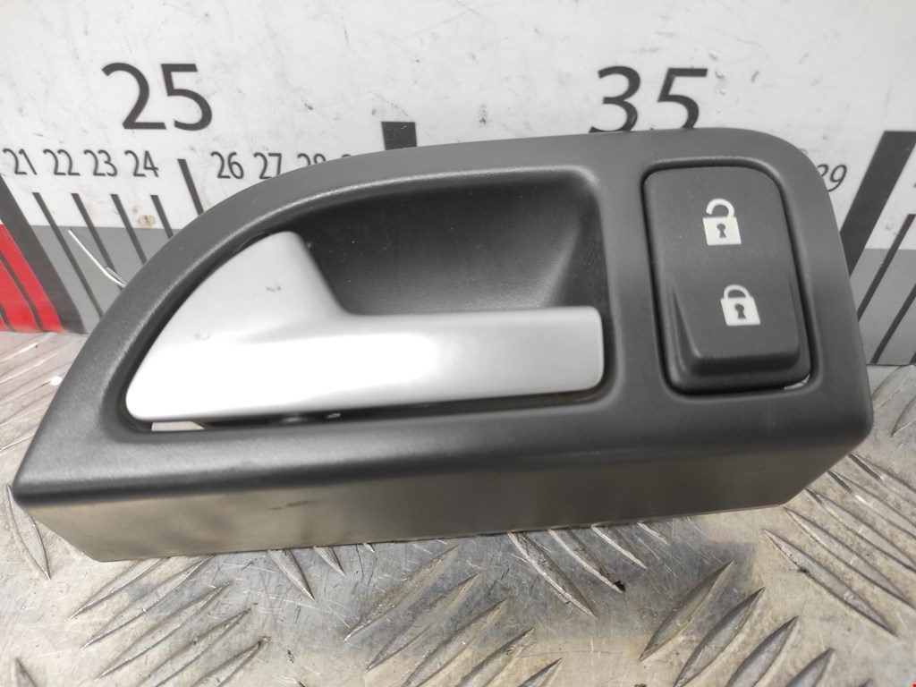 Ручка двери внутренняя передняя левая Volvo C30 1 купить в Беларуси