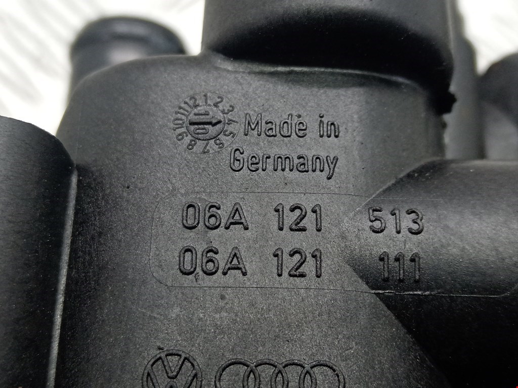Корпус термостата Audi A3 8L купить в Беларуси
