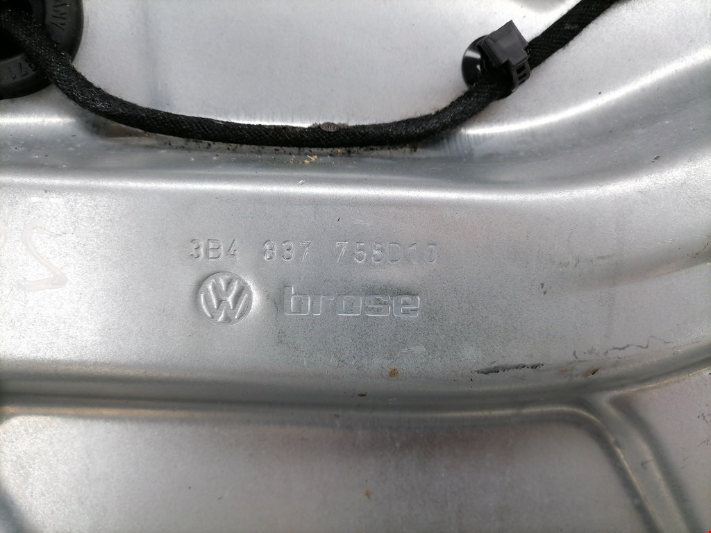 Стеклоподъемник электрический двери передней левой Volkswagen Passat 5 GP купить в Беларуси