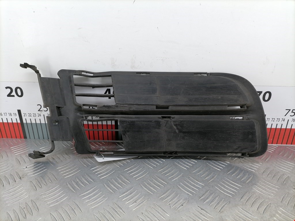 Решетка (заглушка) в бампер левая Fiat Ulysse 2 (179) купить в России
