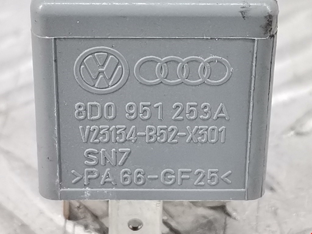 Реле Audi TT 8J купить в России