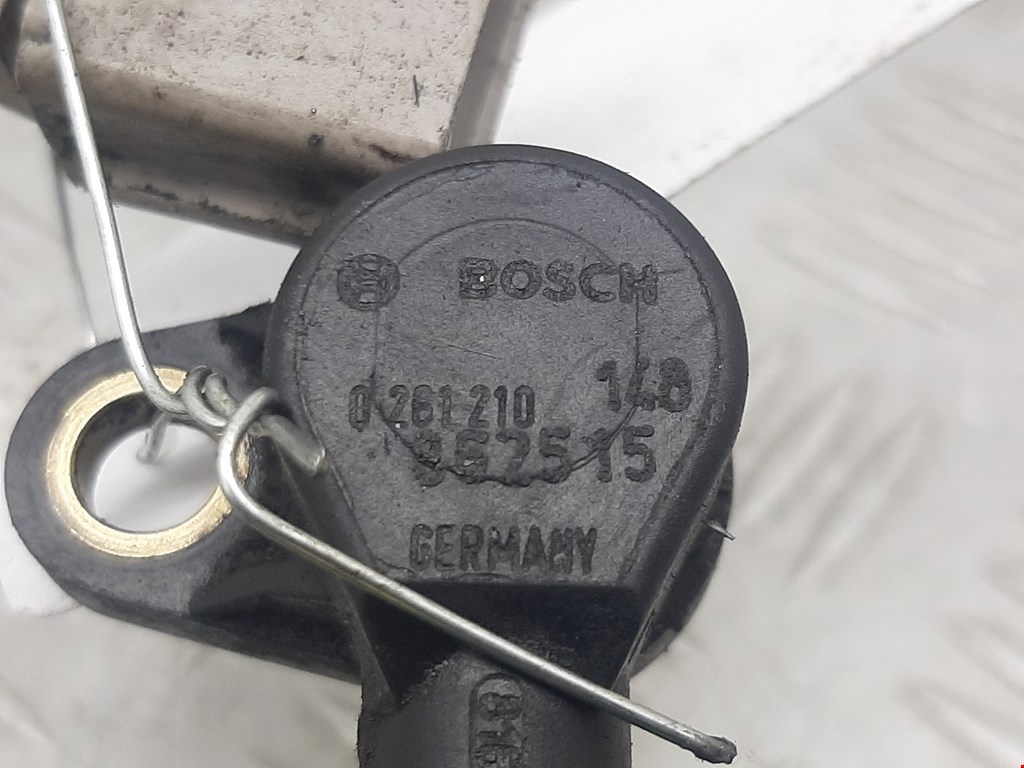 Датчик коленвала Skoda Octavia 1U купить в России