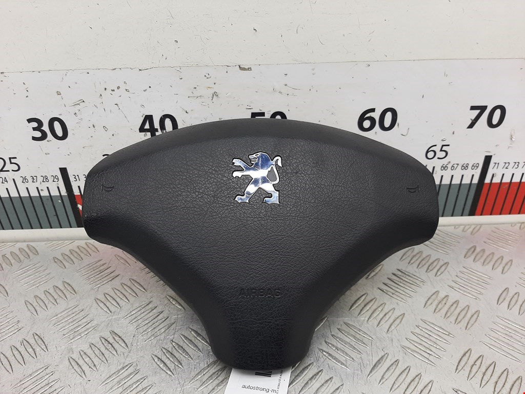 Подушка безопасности в рулевое колесо Peugeot 308