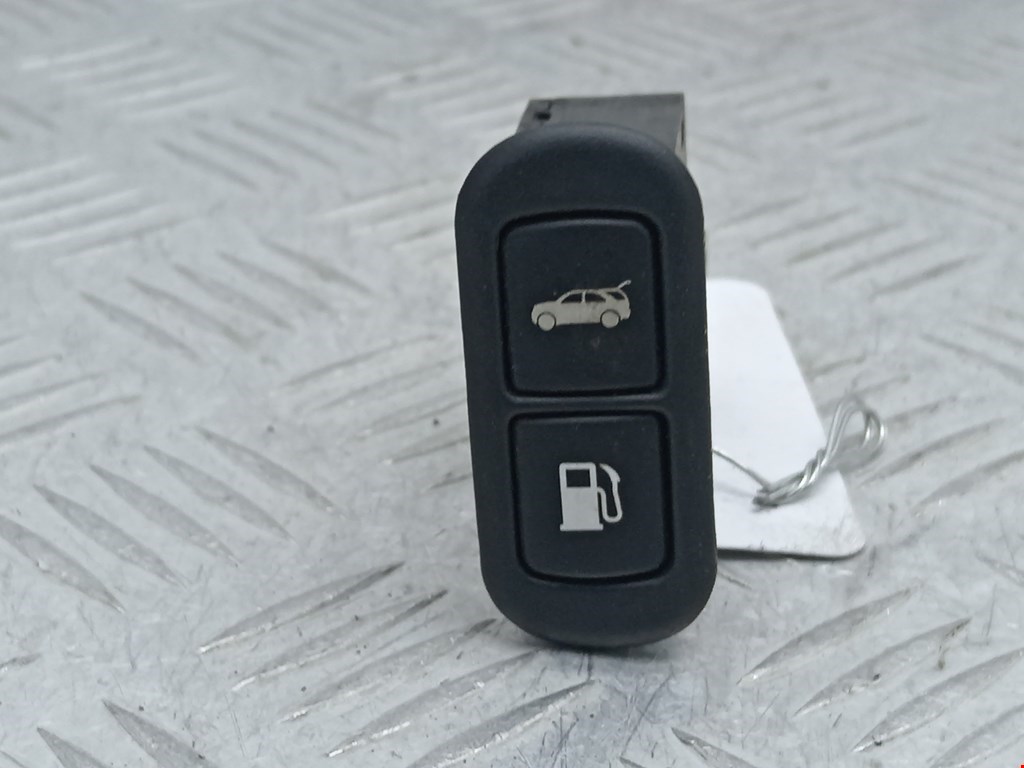 Кнопка открытия багажника Kia Sorento 1