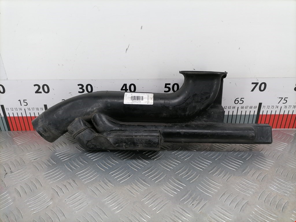 Воздухозаборник (наружный) Opel Astra H