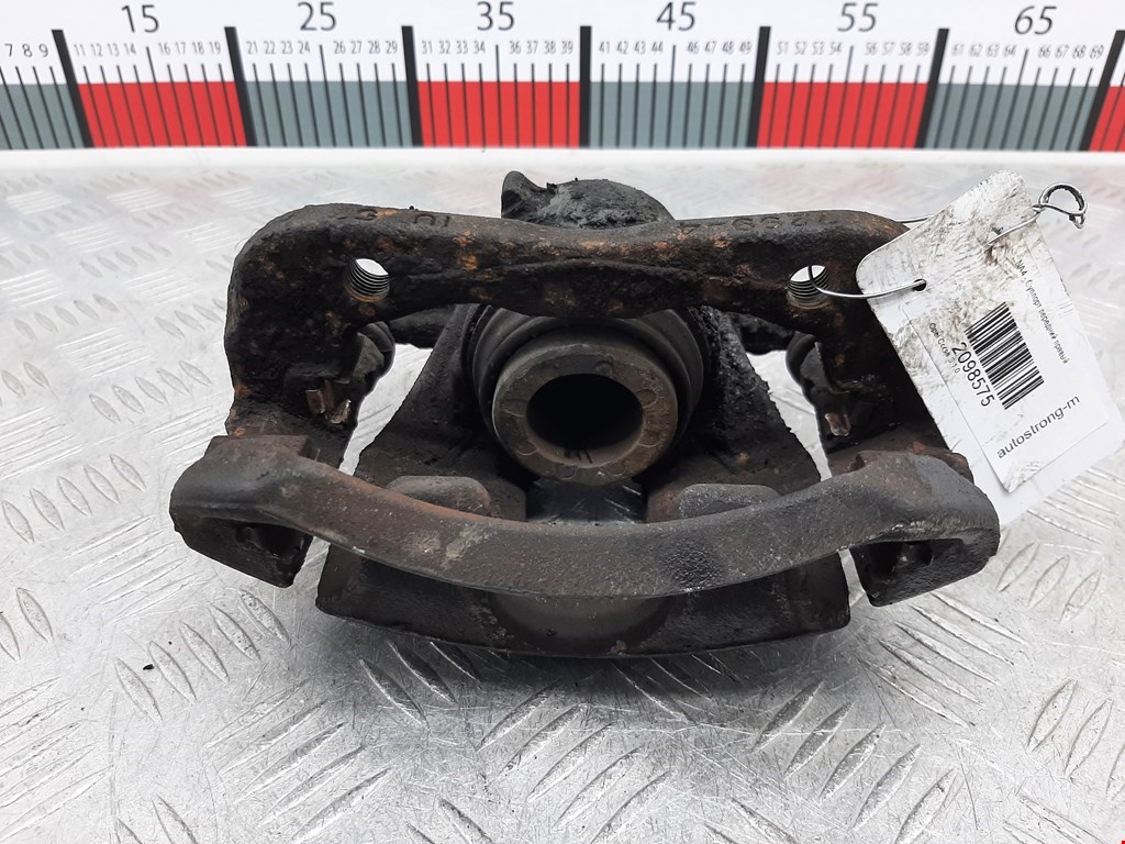 Суппорт передний правый Opel Corsa C