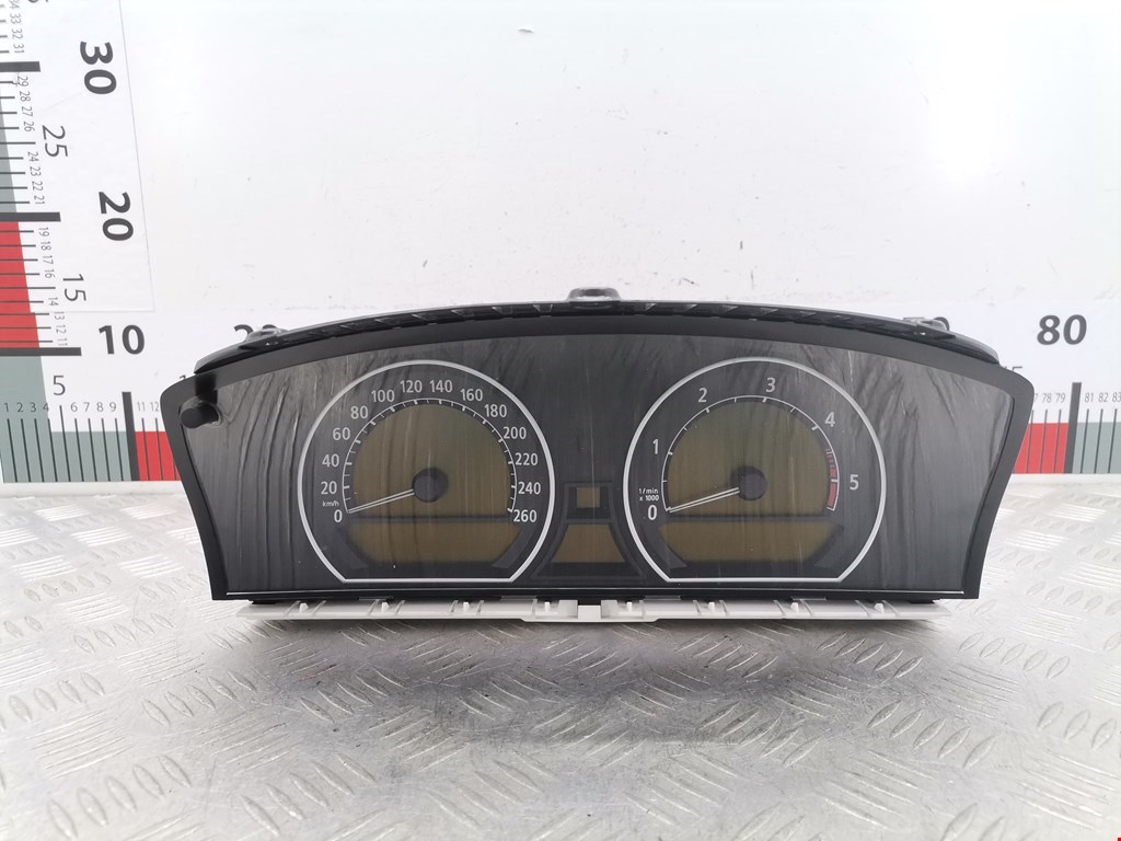 Панель приборная (щиток приборов) BMW 7-Series (E65/E66)