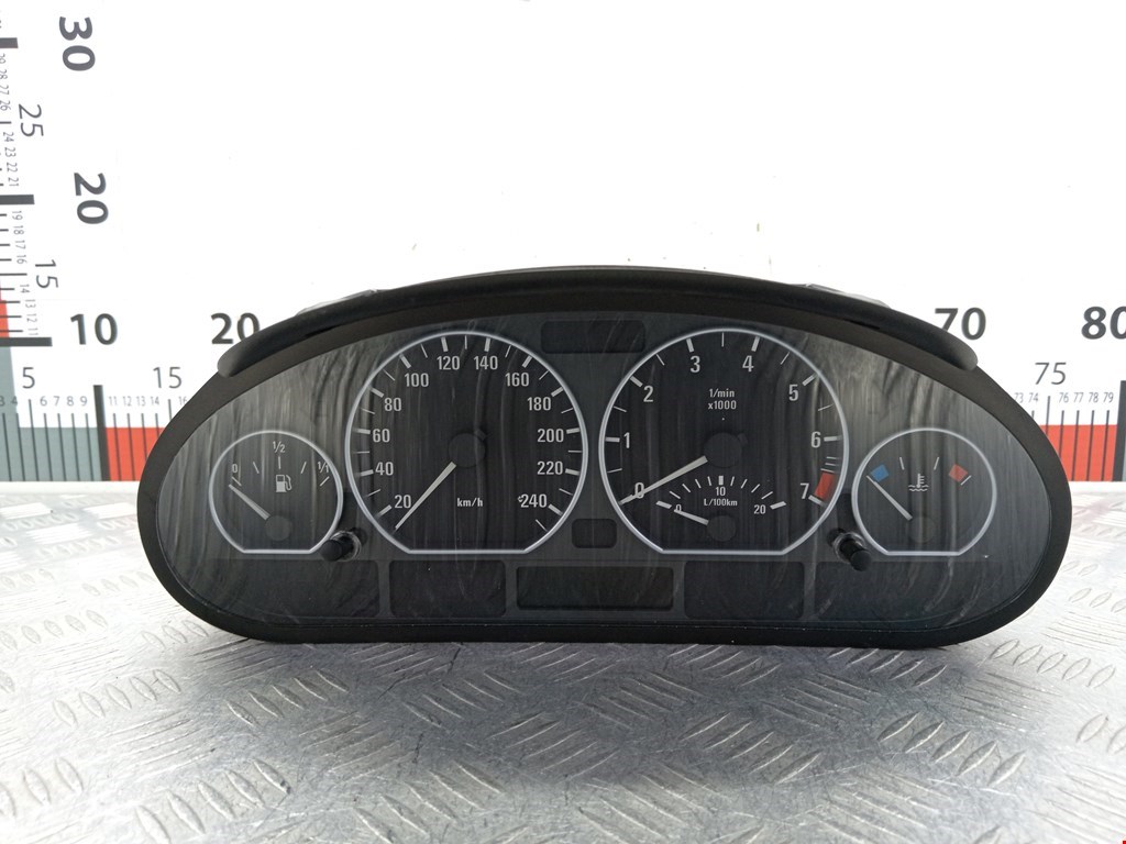 Панель приборная (щиток приборов) BMW 3-Series (E46)