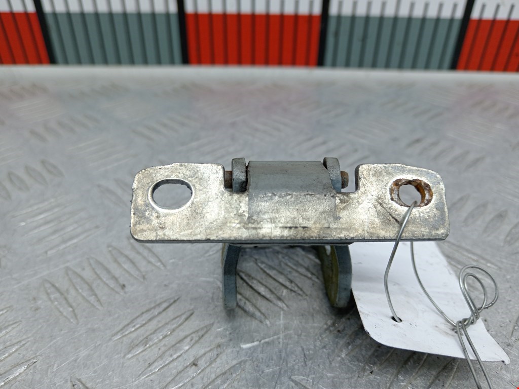 Петля крышки (двери) багажника Peugeot 206