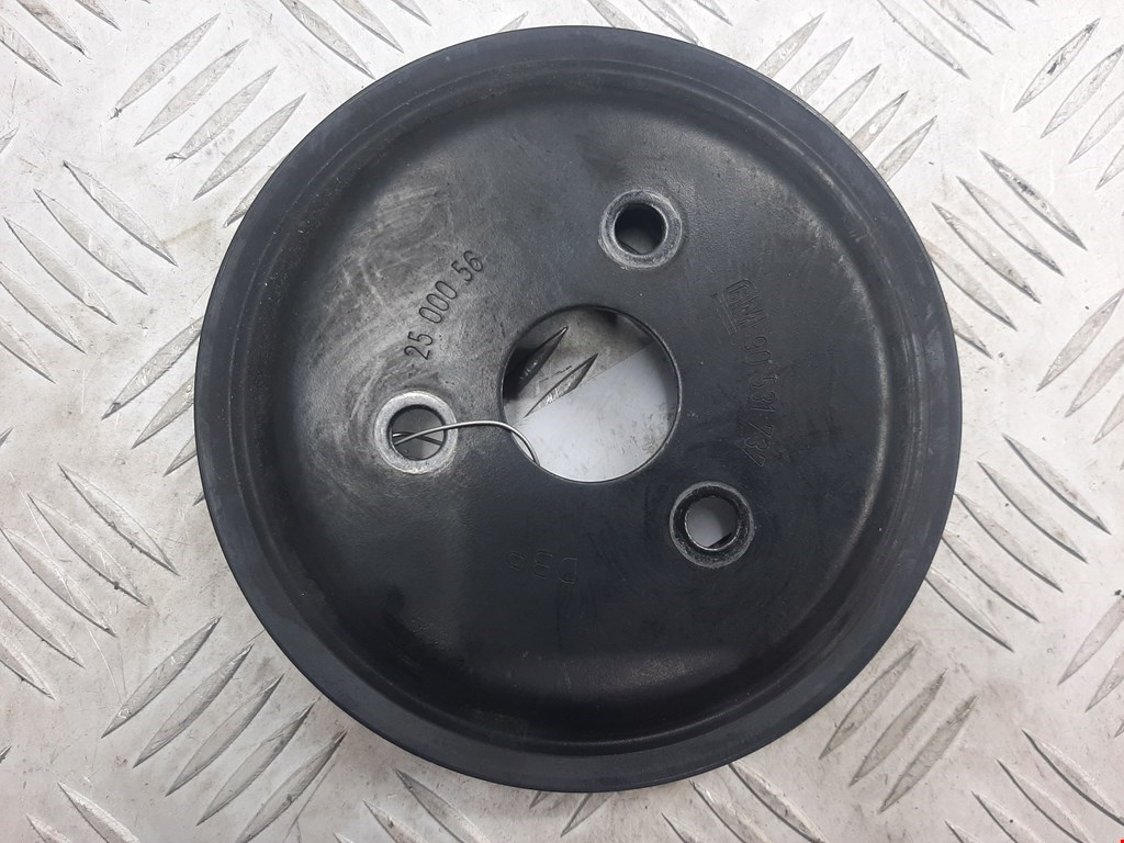 Шкив водяного насоса (помпы) Opel Corsa C