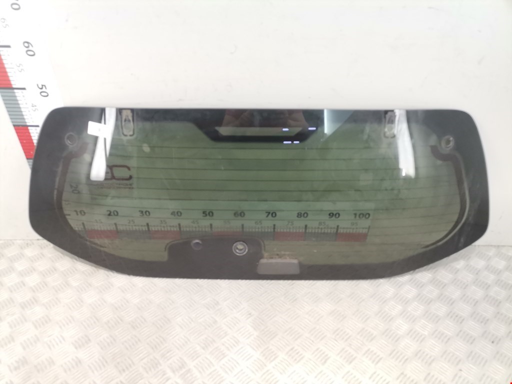 Стекло заднее Nissan Pathfinder (R51)