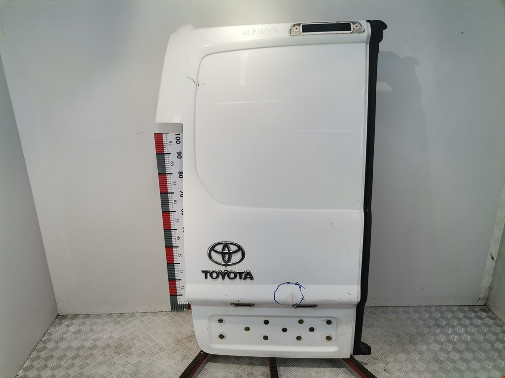 Дверь распашная задняя левая Toyota ProAce 1
