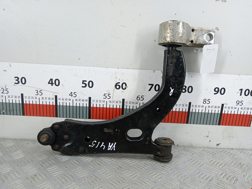 Рычаг передний правый Ford Fiesta 5