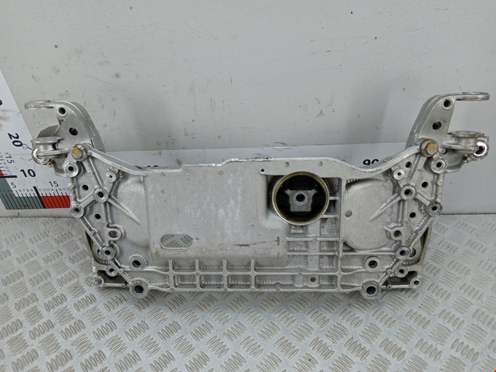 Балка подмоторная (подрамник) Volkswagen Caddy 3