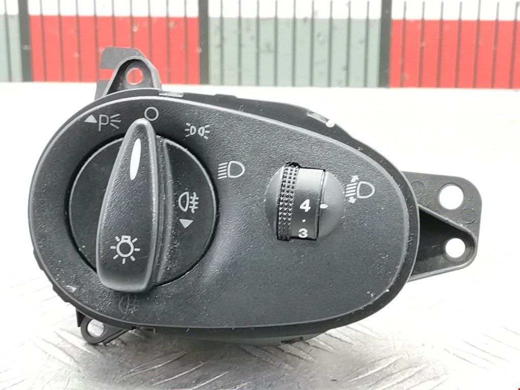 Переключатель света Ford Focus 1