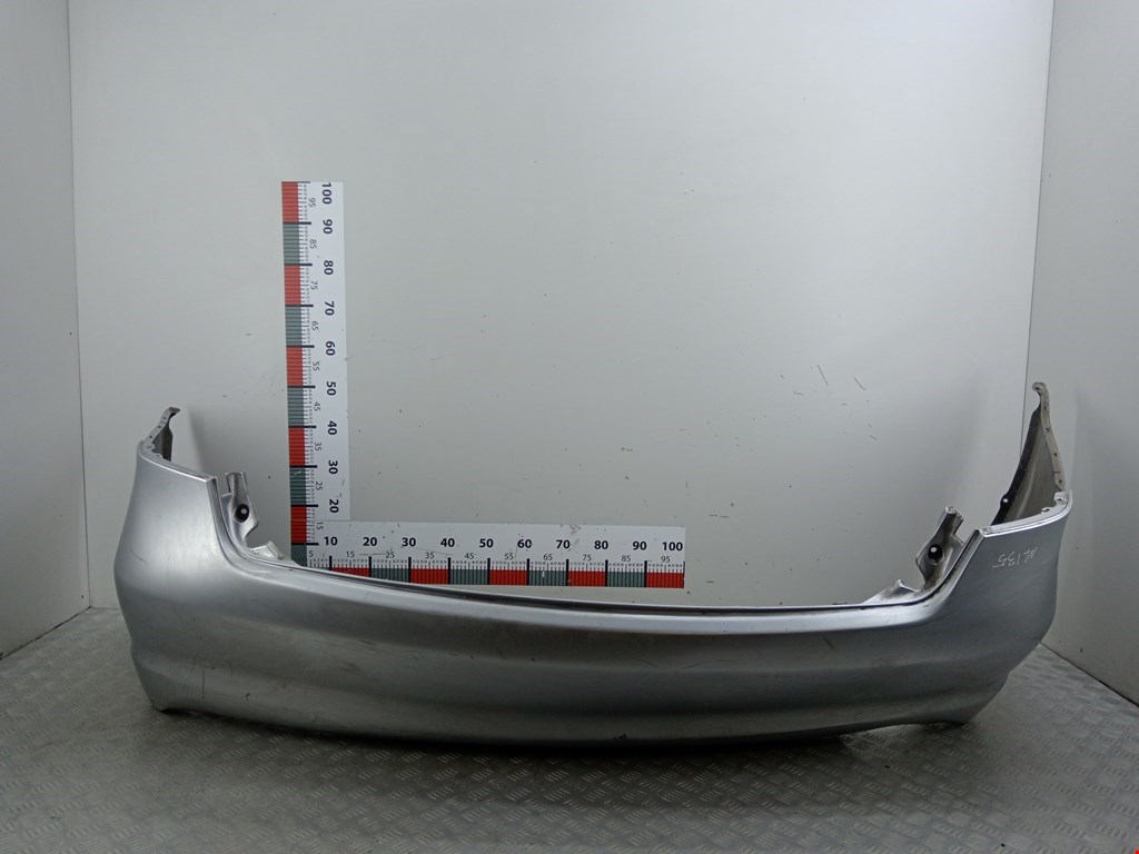 Бампер задний Mitsubishi Grandis