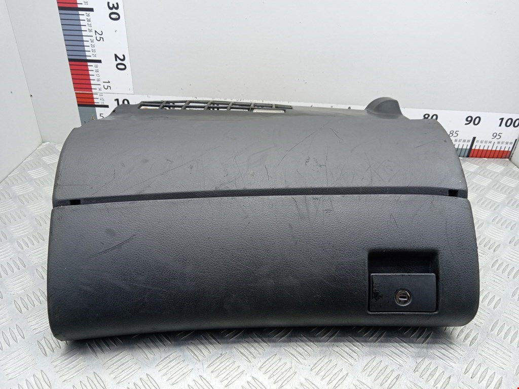 Бардачок (вещевой ящик) Audi A4 B5