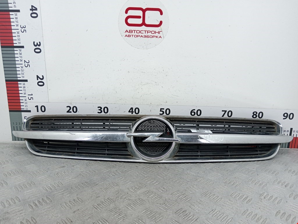 Решетка радиатора Opel Vectra C