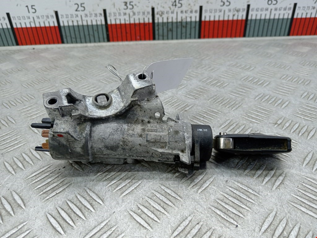 Замок зажигания Audi A6 C5