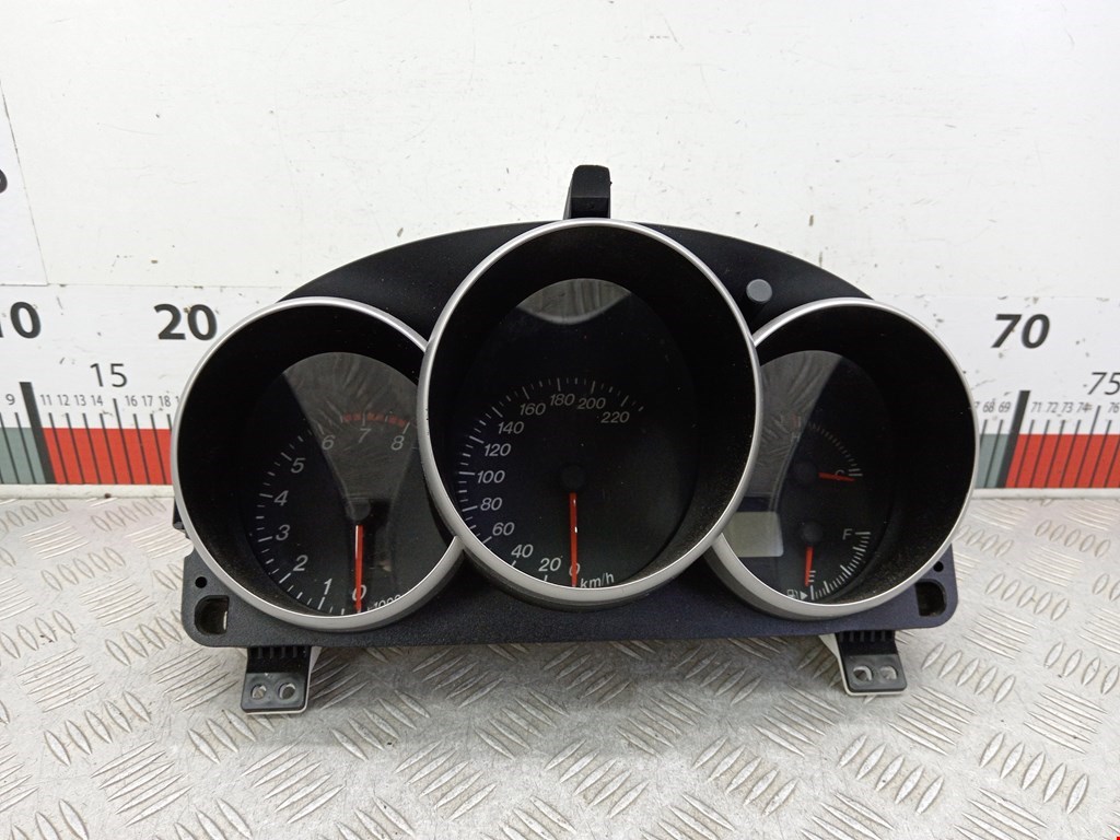 Панель приборная (щиток приборов) Mazda 3 BK