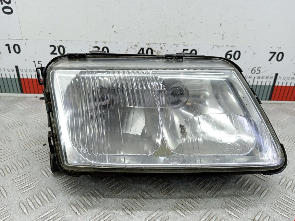 Фара правая Audi A3 8L