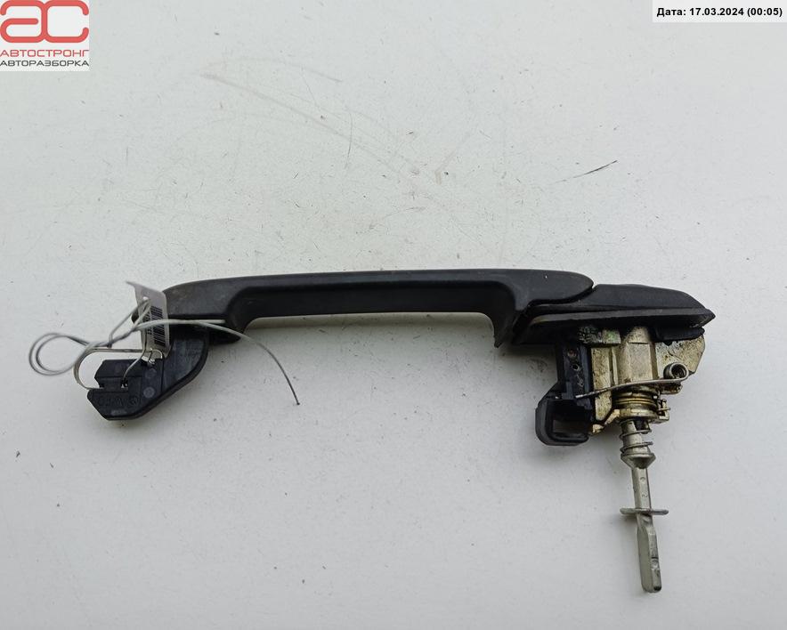 Ручка двери наружная передняя правая Volkswagen Golf 3 купить в России