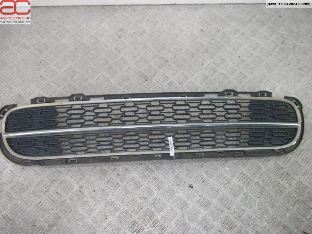 Решетка (заглушка) в бампер левая Mini Clubman R55 купить в России