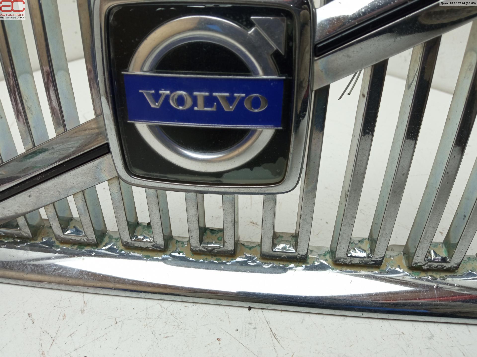 Решетка радиатора Volvo S40 2 купить в России